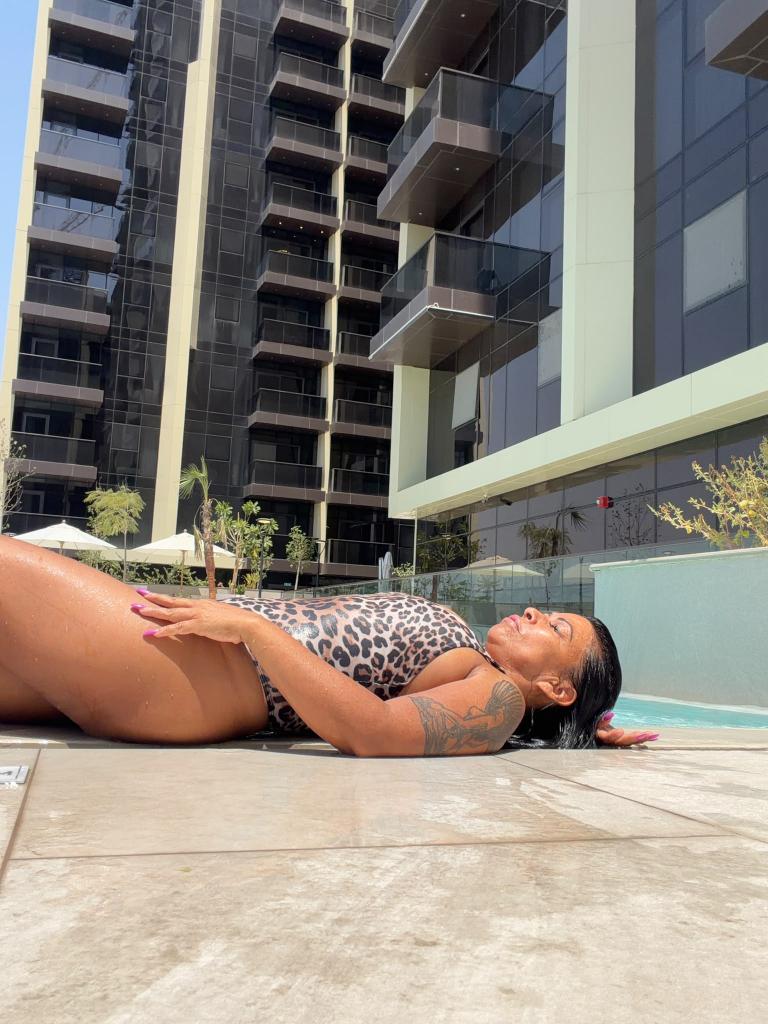 663051742: Chica busca chico en Barcelona