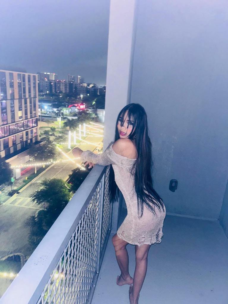 662951754: Chica busca chico en Málaga