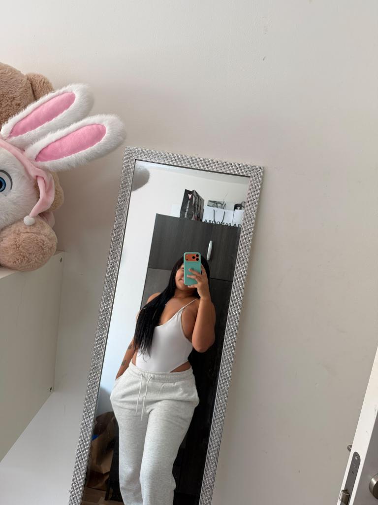 Chica busca chico en Tenerife: 