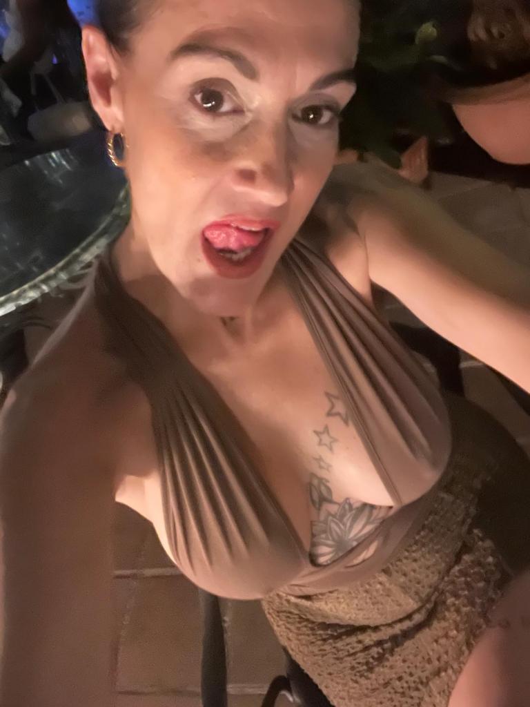 604904266: Chica busca chico en Murcia