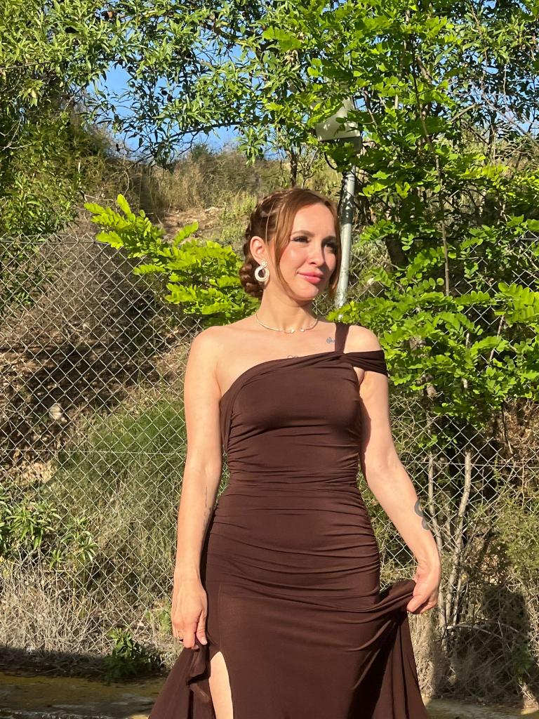 Chica busca chico en Cádiz: 
