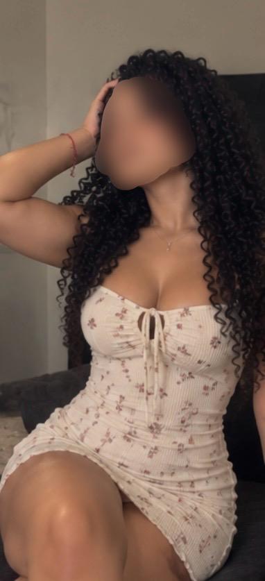 607297638: Chica busca chico en Pontevedra