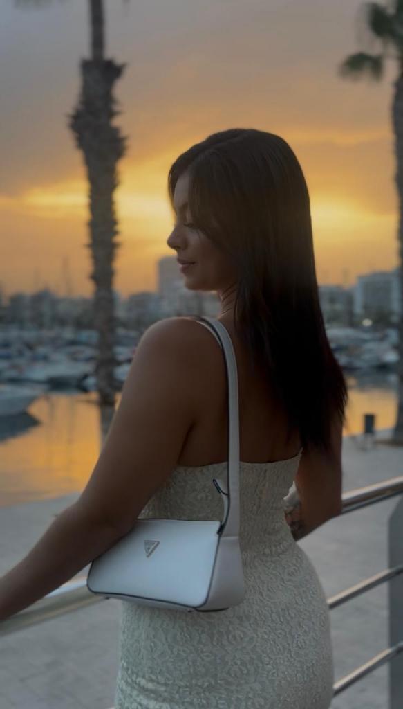 672379829: Chica busca chico en Alicante