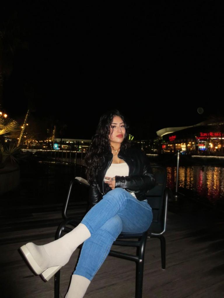 613227012: Chica busca chico en Madrid