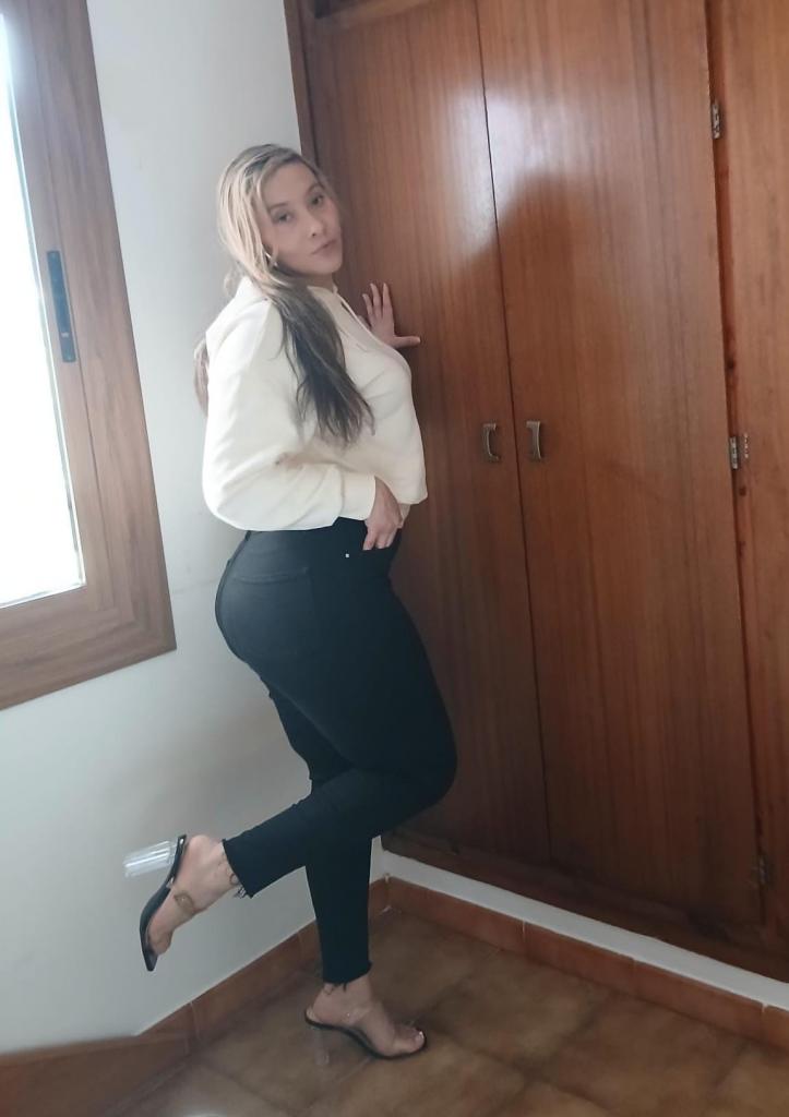 Chica busca chico en Barcelona: Chica busca chico