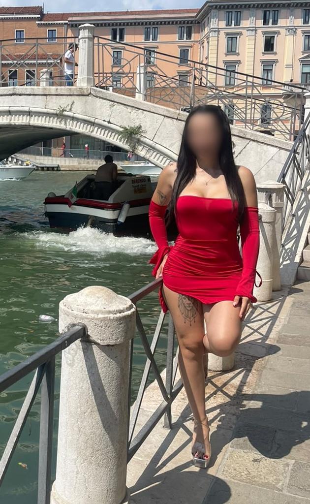 662336518: Chica busca chico en Ibiza