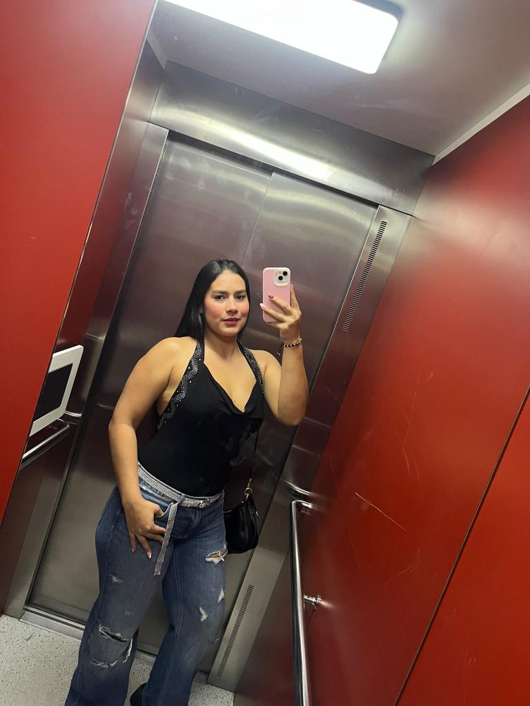 677870529: Chica busca chico en Cádiz