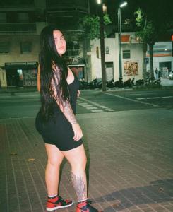 613349923: Chica busca chico en Barcelona