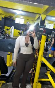 663847833: Chica busca chico en Cantabria
