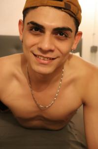603139048: Chico busca chica en Barcelona