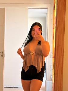 613849583: Chica busca chico en Barcelona