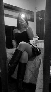 604253441: Chica busca chico en Málaga