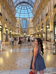 661787785: Chica busca chico en Madrid