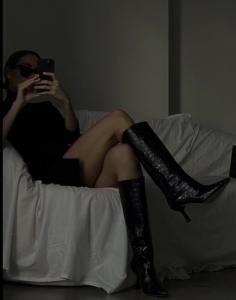 664634514: Chica busca chico en Málaga