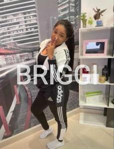 659564034: Chica busca chico en Madrid