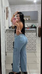 664453667: Chica busca chico en Madrid