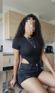 643904729: Chica busca chico en Cádiz