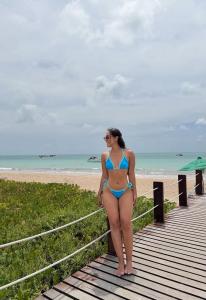 643868310: Chica busca chico en Lugo
