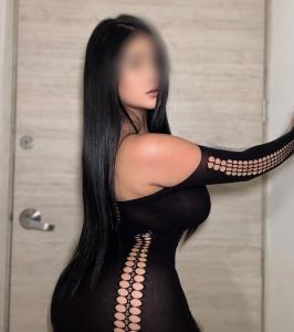 745096474: Chica busca chico en Barcelona