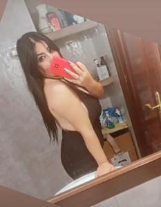 611903972: Chica busca chico en Sevilla