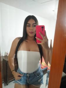 647262017: Chica busca chico en Almería