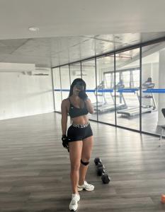 747860564: Chica busca chico en Madrid