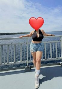 643921793: Chica busca chico en Tenerife