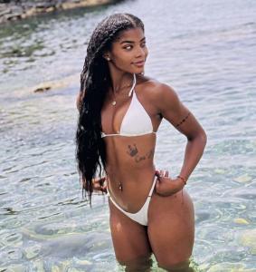 602705651: Chica busca chico en Gerona
