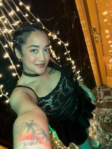 610329307: Chica busca chico en Sevilla
