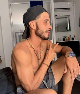 602418787: Chico busca chica en Ibiza