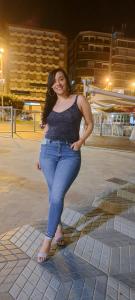 617785763: Chica busca chico en Barcelona