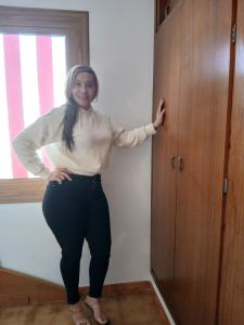 617785763: Chica busca chico en Barcelona
