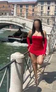 662336518: Chica busca chico en Ibiza
