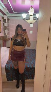 743052766: Chica busca chico en Sevilla