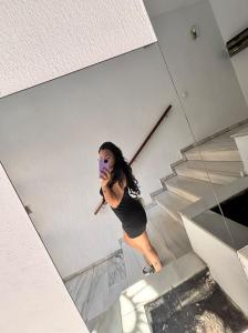 647014667: Chica busca chico en Granada