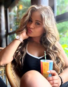 692622837: Chica busca chico en Cantabria