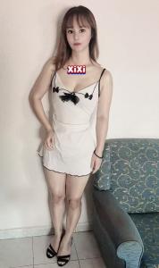 663372818: Chica busca chico en Madrid