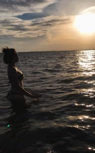 611654939: Chica busca chico en Cádiz