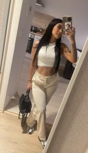 613758156: Chica busca chico en Tarragona