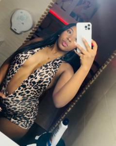 629708399: Chica busca chico en Murcia