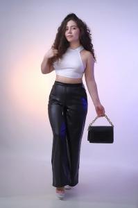 607614835: Chica busca chico en Valencia