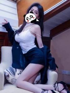 617289383: Chica busca chico en Madrid