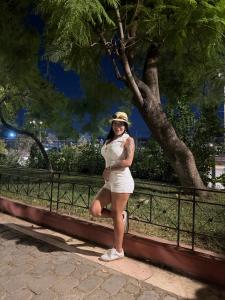 647315397: Chica busca chico en Madrid