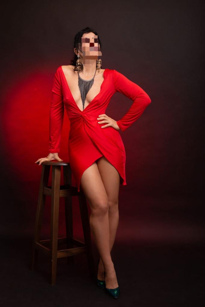 Chica busca chico en Granada: 
