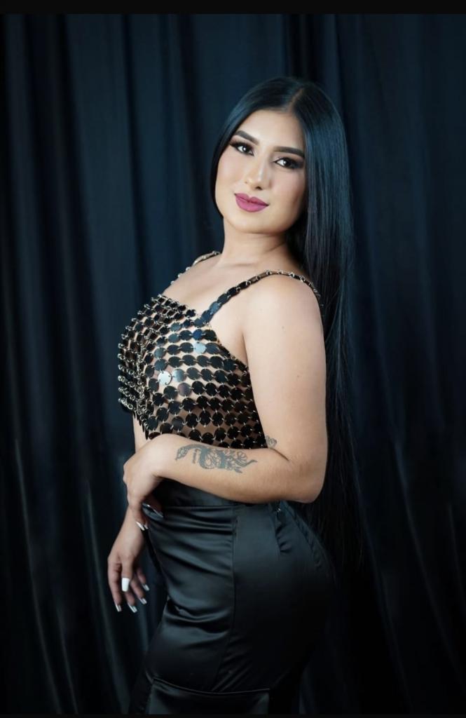 697518079: Chica busca chico en Murcia