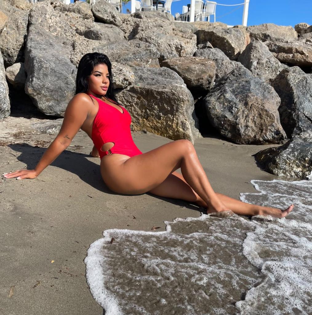 Chica busca chico en Almería: 