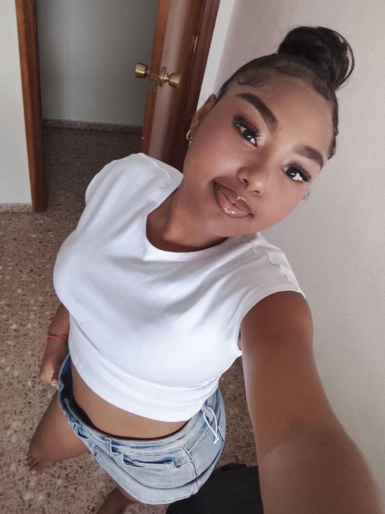 633207016: Chica busca chico en Cantabria