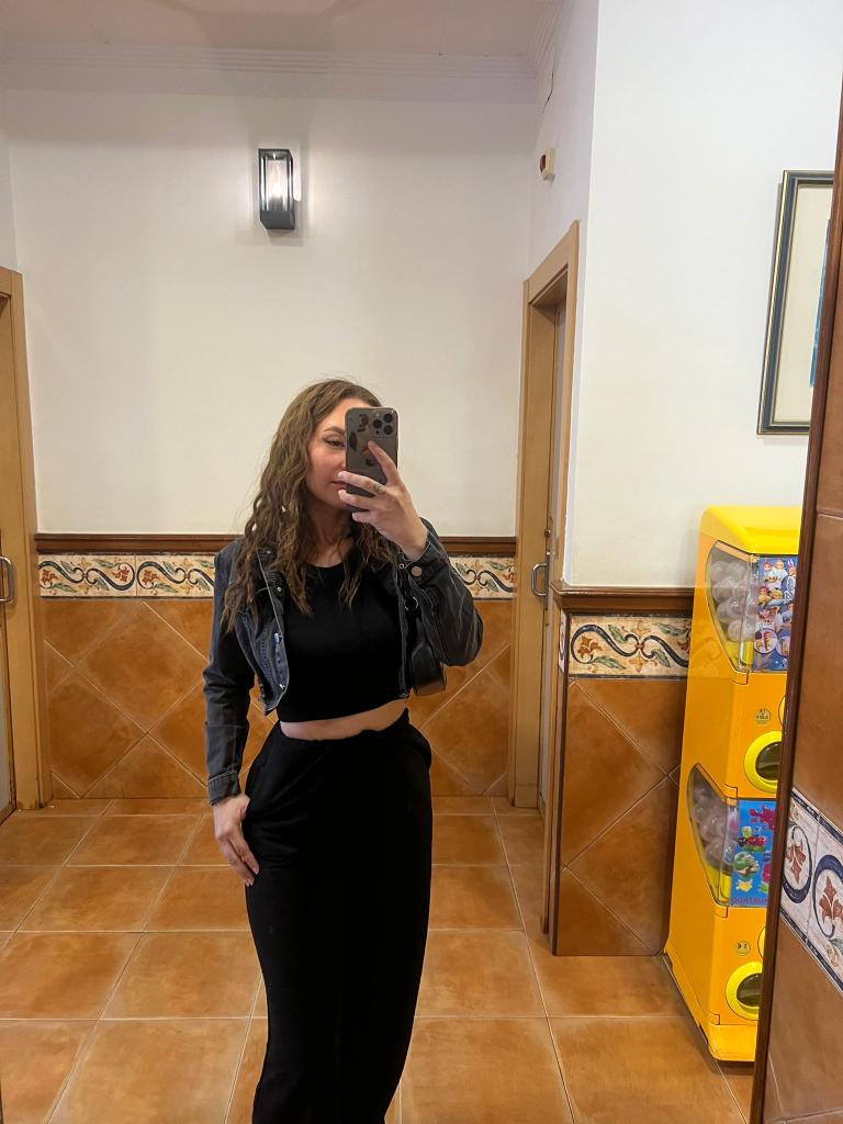 Chica busca chico en Cádiz: 