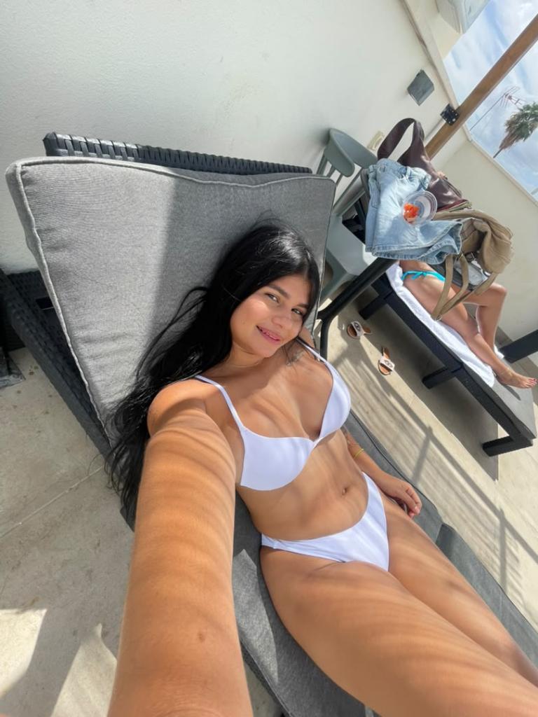 612488936: Chica busca chico en Alicante