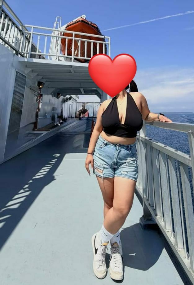 643921793: Chica busca chico en Tenerife